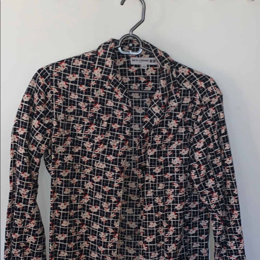 Flower button down Uniqlo small!!!!